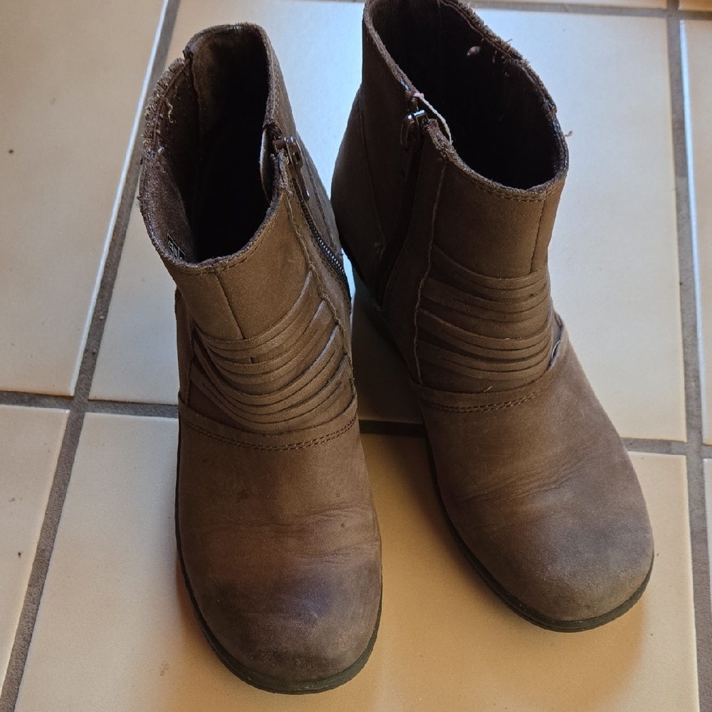 Keen Brown Ankle Boots